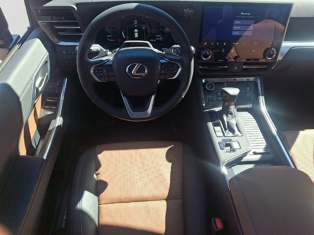 Used 2026 Lexus GX 550 w/ Accessory Package (2T) AWD/4WD image 13