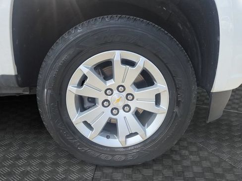 Used 2022 Chevrolet Colorado LT w/ Safety Package RWD image 35