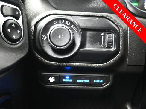 Used 2023 Jeep Wrangler Unlimited Sahara w/ Cold Weather Group image 27