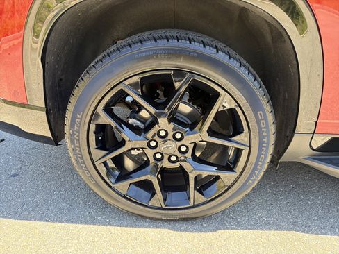 Used 2025 Chevrolet Traverse RS w/ LPO, Floor Liner Package AWD/4WD image 19