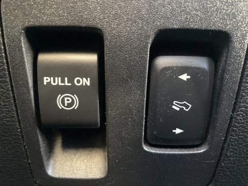 Used 2019 Ford F150 Raptor w/ Equipment Group 802A Luxury image 22