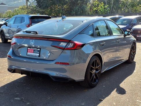 Used 2023 Honda Civic Sport image 4
