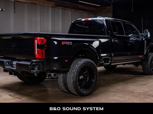 Used 2026 Ford F450 Lariat w/ FX4 Off-Road Package image 9