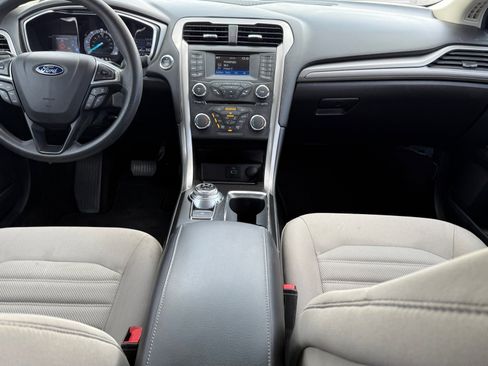 Used 2018 Ford Fusion S image 15