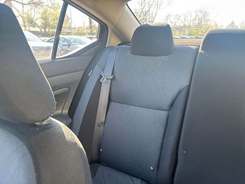 Used 2025 Nissan Versa SV image 37