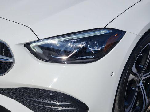 Used 2025 Mercedes-Benz C 300 Sedan image 8
