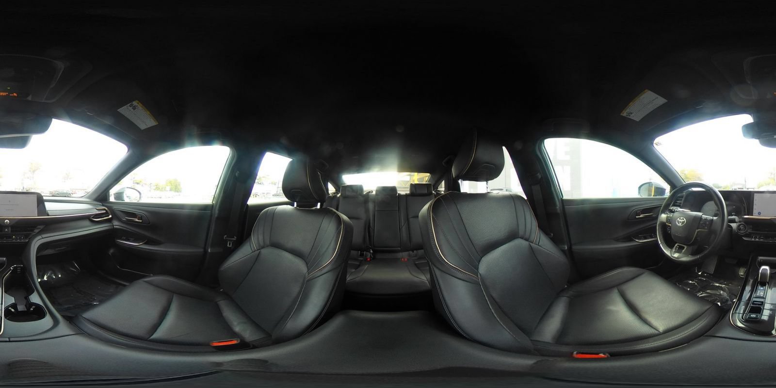 Used 2025 Toyota Crown AWD/4WD image 35