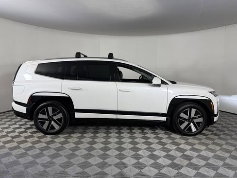 Used 2026 Hyundai Ioniq 9 SEL image 5