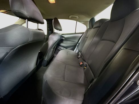 Used 2021 Toyota Corolla LE FWD image 24