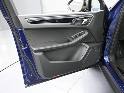 Certified 2026 Porsche Macan AWD/4WD image 15