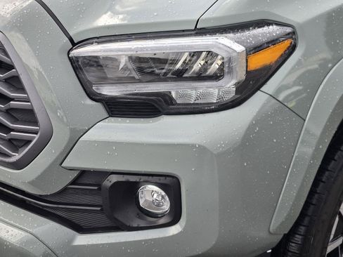 Used 2023 Toyota Tacoma TRD Sport w/ Technology Package RWD image 17