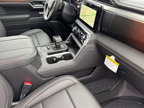 New 2026 GMC Sierra 1500 Denali w/ Denali Reserve Package image 17
