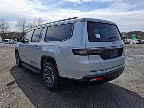 New 2026 Jeep Grand Wagoneer L image 3