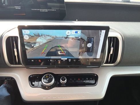 Certified 2025 Ford Expedition Active image 35