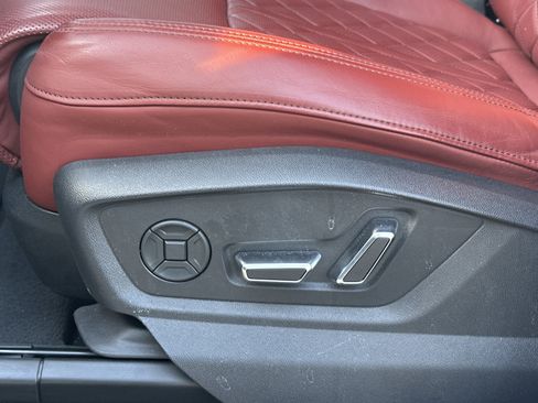 Used 2023 Audi SQ7 Premium Plus image 10