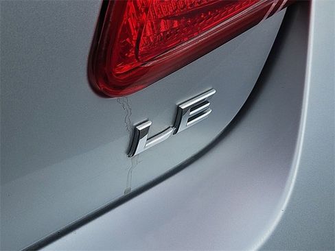 Used 2009 Toyota Camry LE image 12