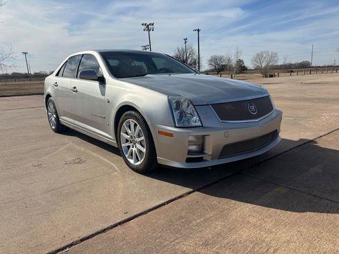 Used 2006 Cadillac STS V image 31