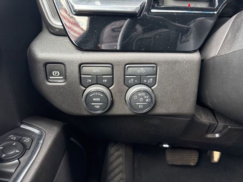 Used 2024 Chevrolet Silverado 1500 RST AWD/4WD image 35