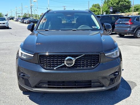 Used 2024 Volvo XC40 B5 Plus w/ Protection Package Premier AWD/4WD image 2