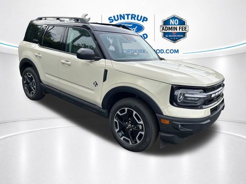 Used 2024 Ford Bronco Sport Outer Banks w/ Tech Package AWD/4WD image 9