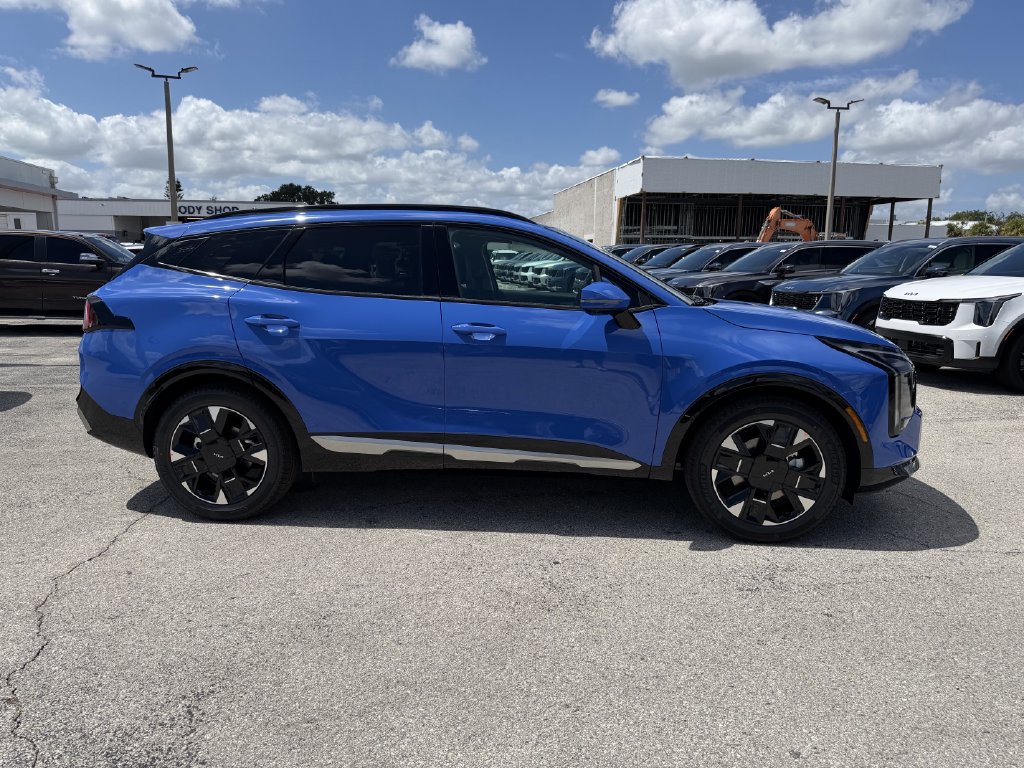 New 2026 Kia Sportage SX FWD image 3
