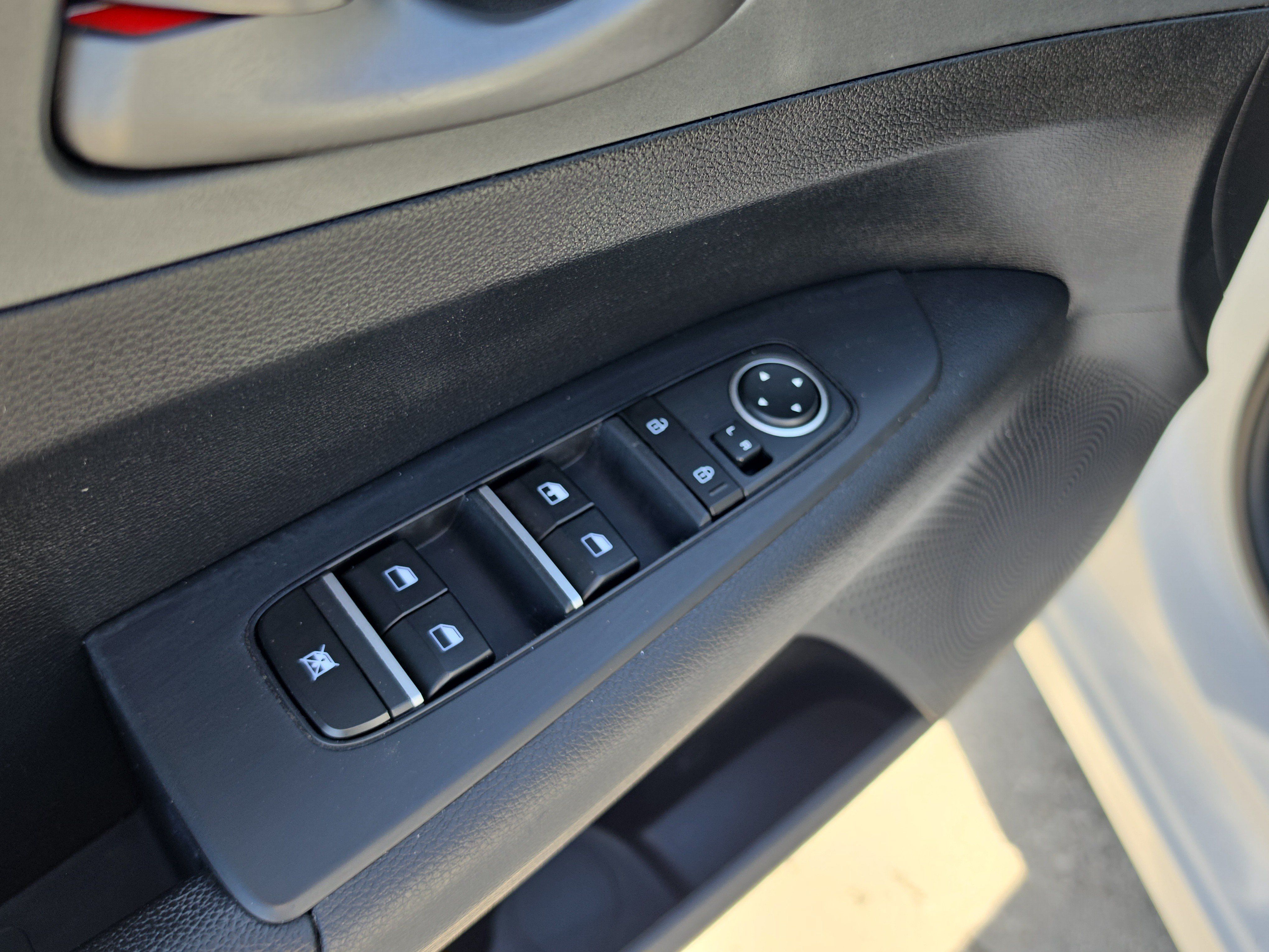 Used 2020 Kia Forte LXS FWD image 18