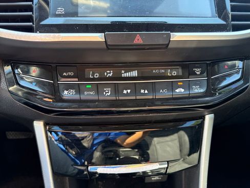 Certified 2017 Honda Accord EX image 23
