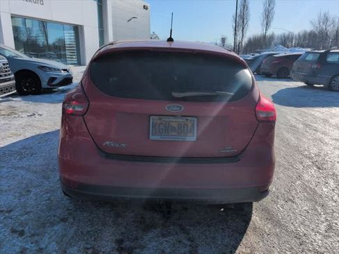 Used 2015 Ford Focus SE w/ Equipment Group 201A image 6