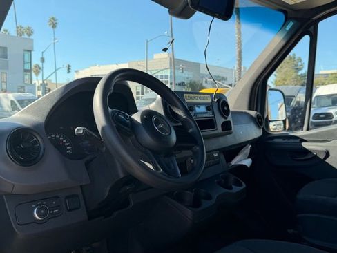 Used 2019 Mercedes-Benz Sprinter 144 Cargo image 9