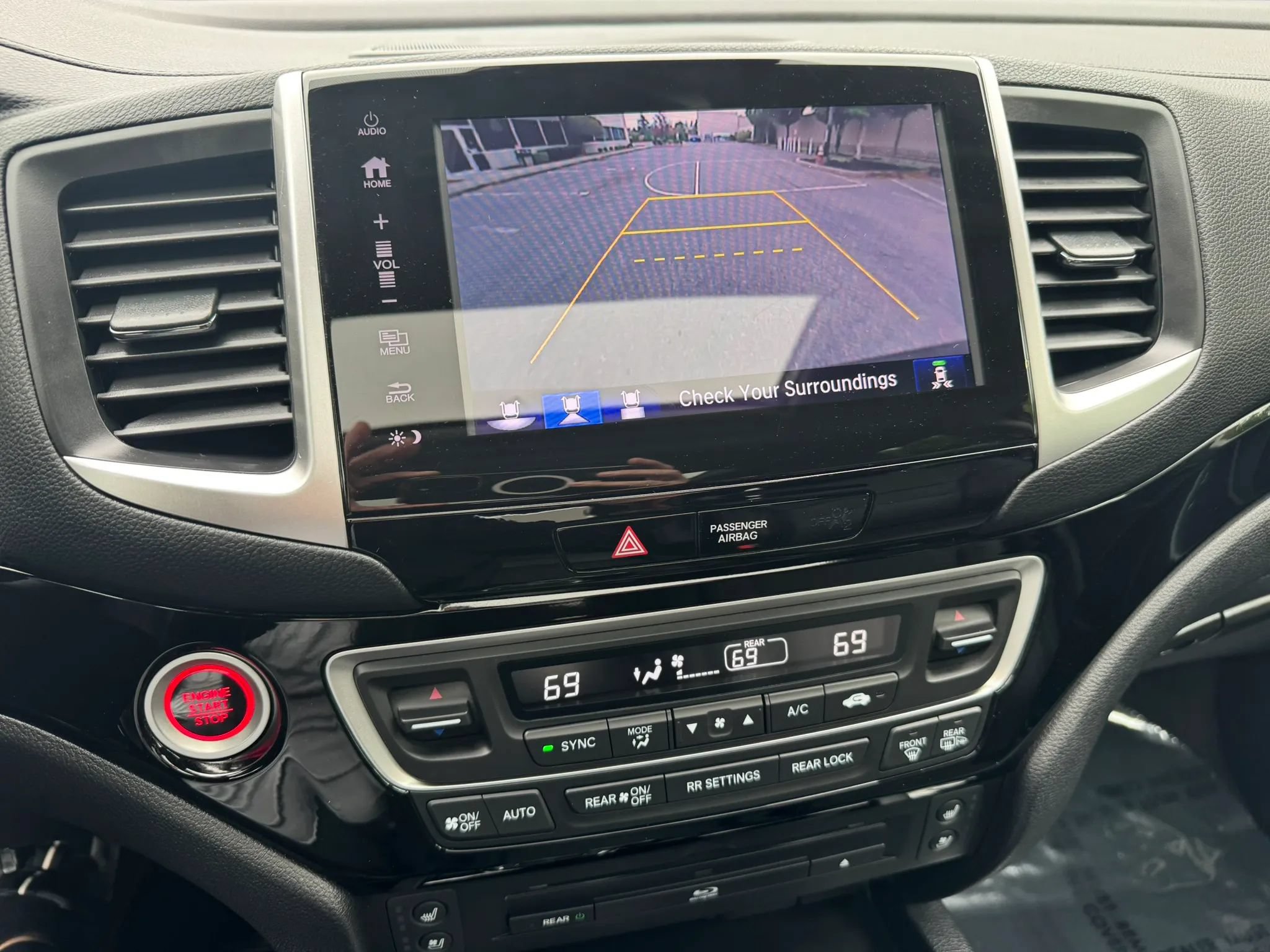 Used 2018 Honda Pilot Elite image 37