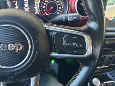 Used 2021 Jeep Gladiator Rubicon AWD/4WD image 33