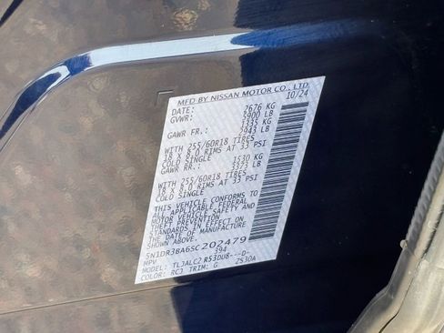 Used 2025 Nissan Pathfinder SV FWD image 29