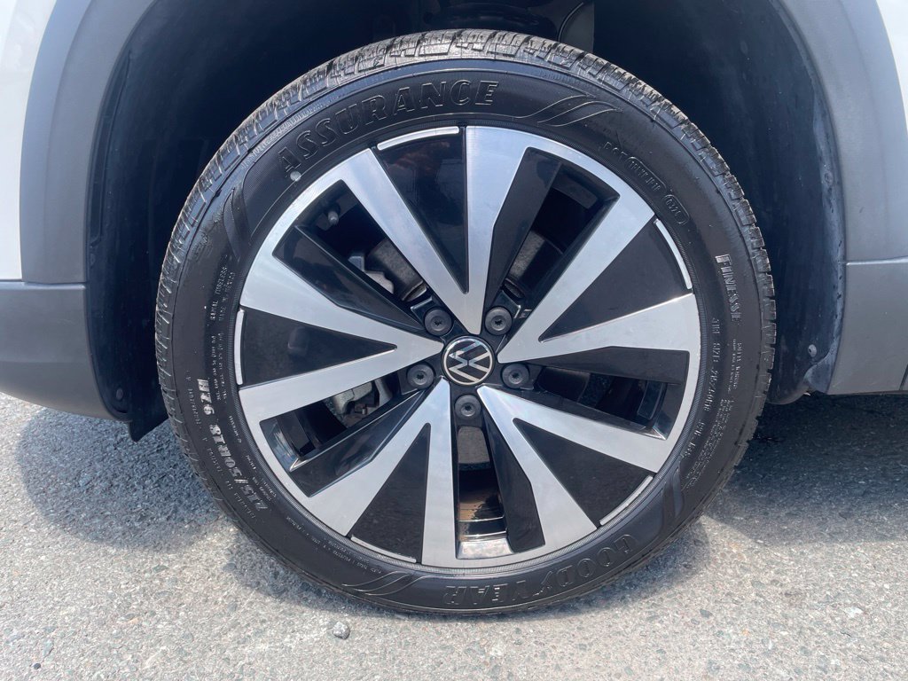 Certified 2023 Volkswagen Taos SE FWD image 10