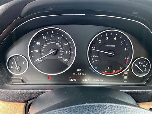 Used 2017 BMW 320i Sedan RWD image 26