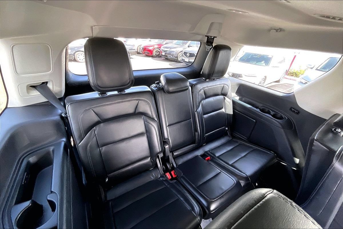 Used 2025 Lincoln Navigator Reserve AWD/4WD image 18