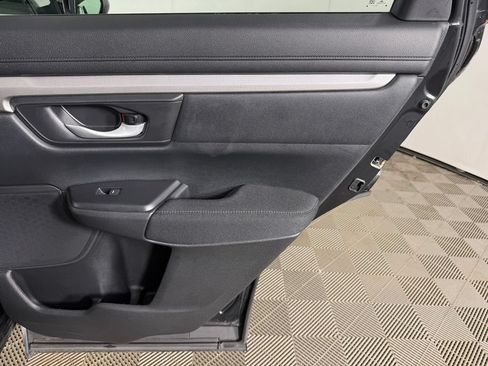 Used 2018 Honda CR-V LX image 20