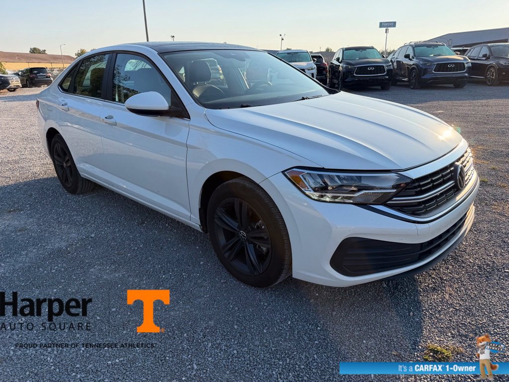 Used 2024 Volkswagen Jetta SE w/ Panoramic Sunroof Package FWD image 7