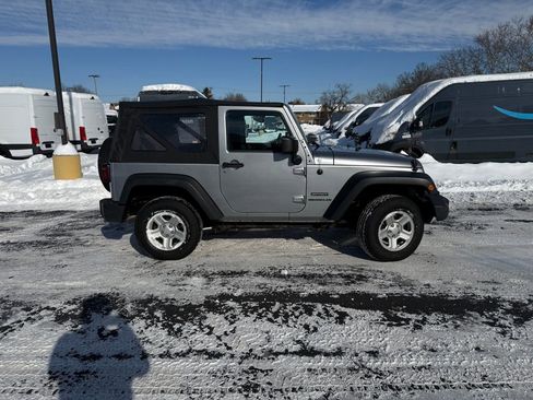 Used 2013 Jeep Wrangler Sport w/ Connectivity Group image 8