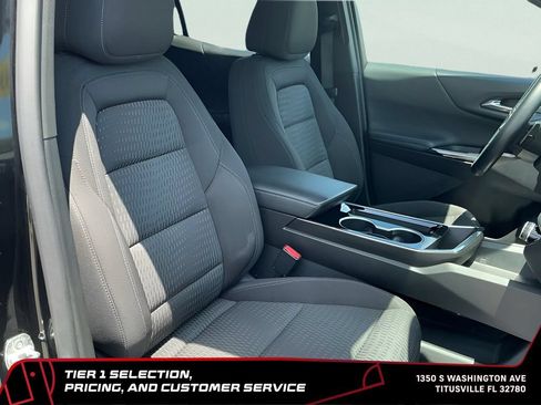 Used 2025 Chevrolet Equinox LT AWD/4WD image 18