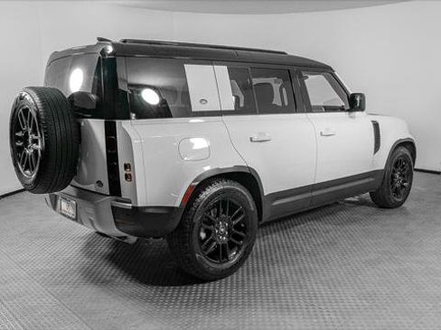 Used 2020 Land Rover Defender 110 S image 8