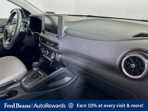 Used 2023 Hyundai Kona SEL AWD/4WD image 32