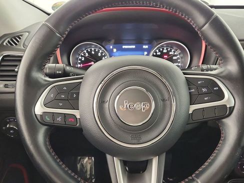 Used 2019 Jeep Compass Trailhawk image 12