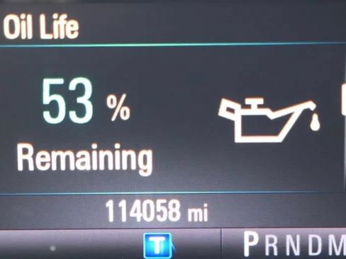 Used 2018 Chevrolet Camaro LT RWD image 9