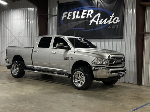 Used 2018 RAM 3500 Tradesman w/ Chrome Appearance Group image 16