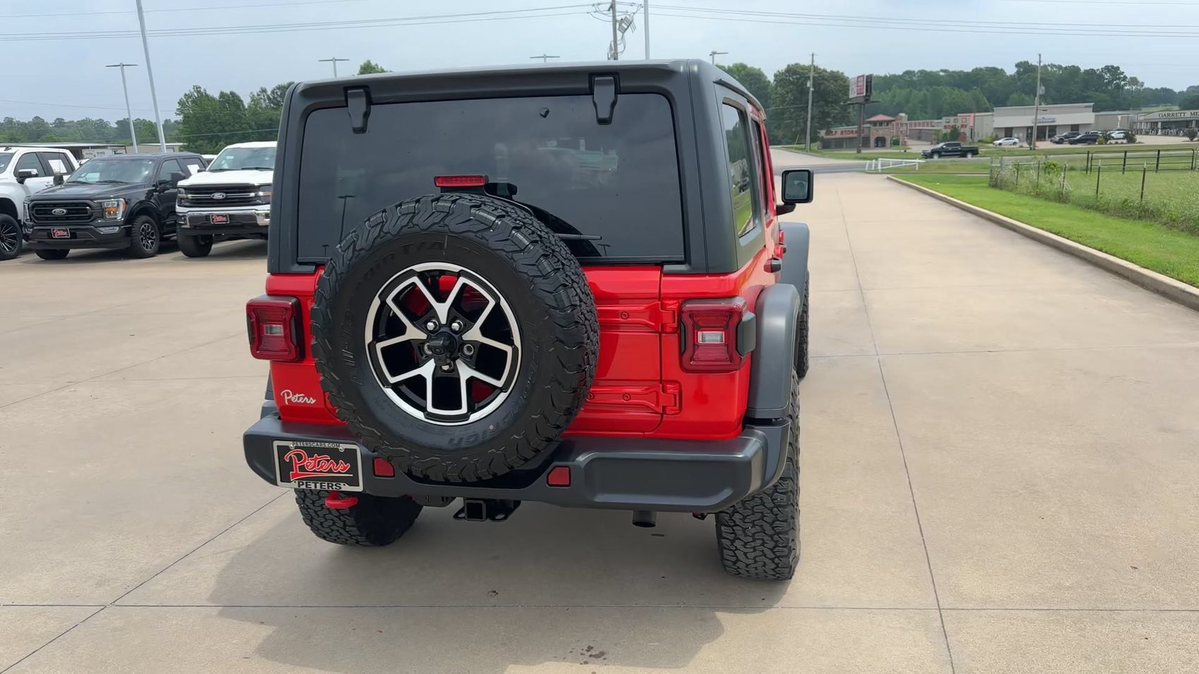 Used 2025 Jeep Wrangler Unlimited Rubicon AWD/4WD image 8