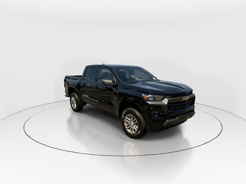 New 2026 Chevrolet Colorado LT RWD image 2