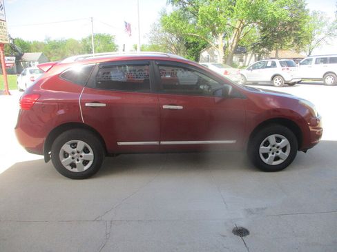 Used 2015 Nissan Rogue S w/ Convenience Package AWD/4WD image 16