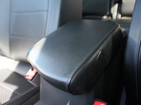 Used 2019 Volkswagen Tiguan S image 23