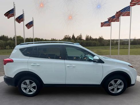 Used 2014 Toyota RAV4 XLE AWD/4WD image 4