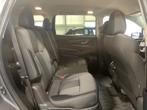 Used 2023 Subaru Ascent Premium image 18